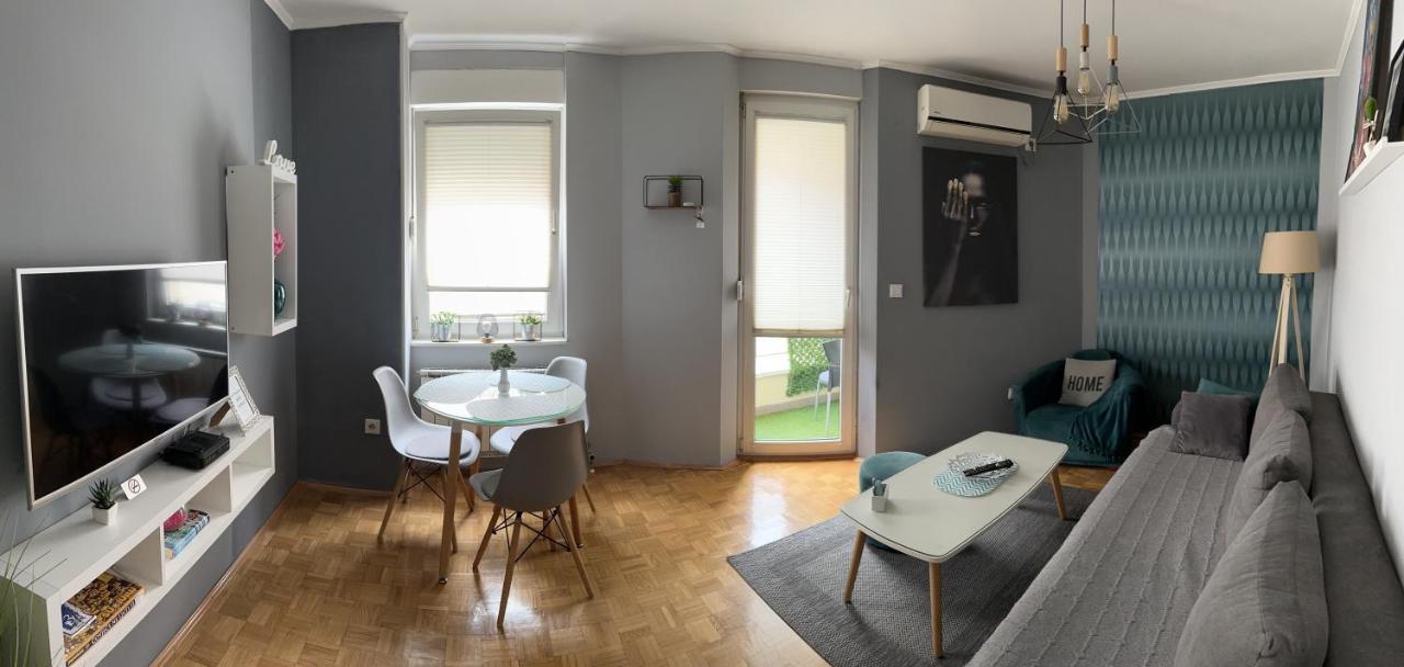 Apartment Teatar Tuzla Exterior photo